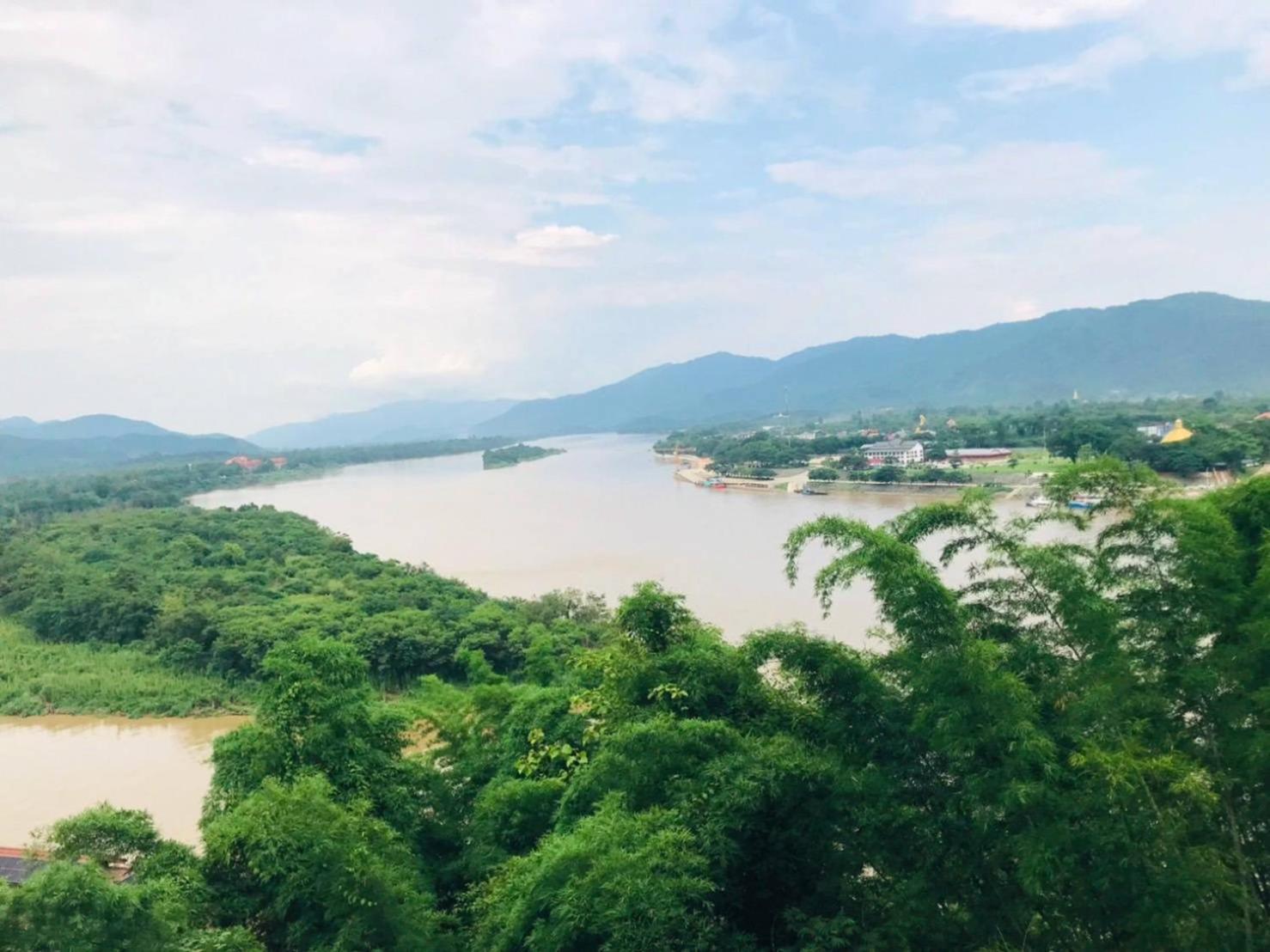 Golden Triangle Palace Hotel Chiang Rai Ngoại thất bức ảnh