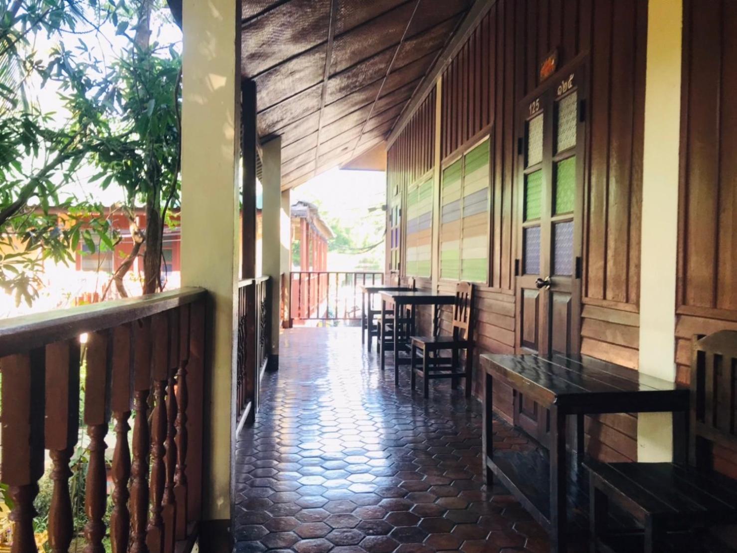 Golden Triangle Palace Hotel Chiang Rai Ngoại thất bức ảnh