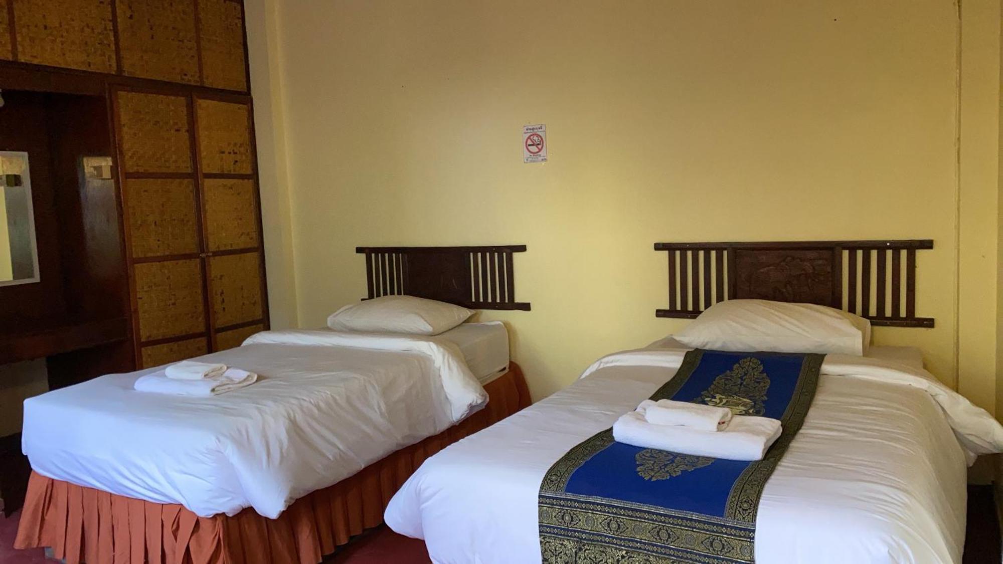 Golden Triangle Palace Hotel Chiang Rai Ngoại thất bức ảnh